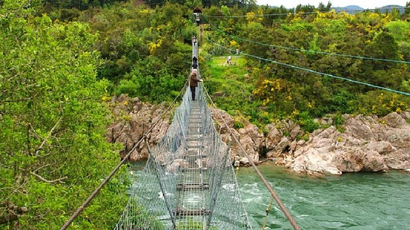 The adrenaline seeker will love the ‘Supaman’ ride, which involves launching into the air for a harnessed flight, without the security of a seat. Fly across the largest Swingbridge in New Zealand enjoy the thrill and the scenery to which this amazing ride has to offer